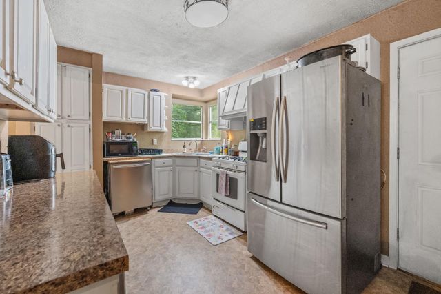 896 Wood Haven, Livingston, TX 77351