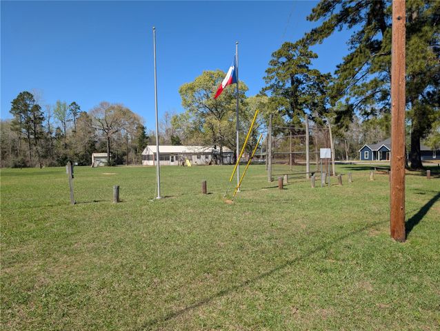 896 Wood Haven, Livingston, TX 77351