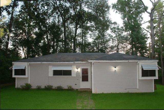 896 Wood Haven, Livingston, TX 77351