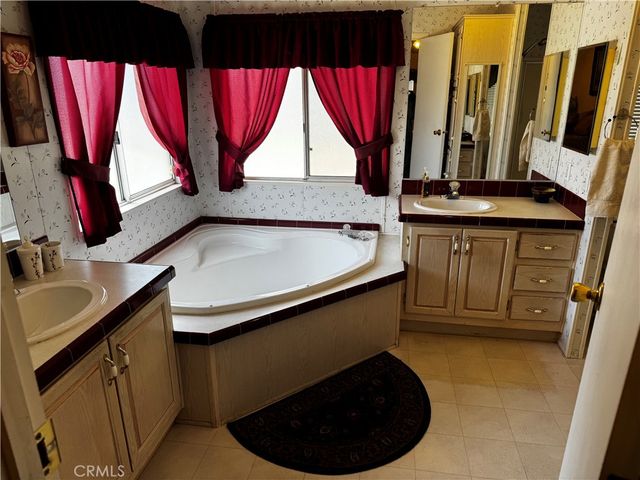13999 Silver Lake Place, Victorville, CA 92395