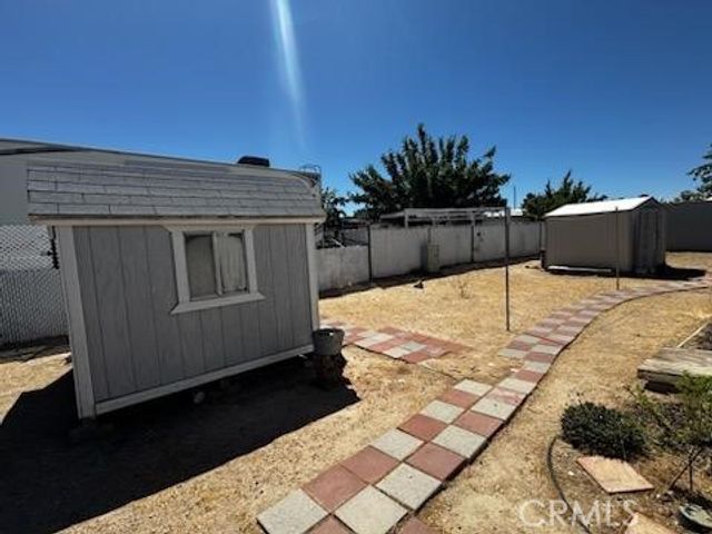 13999 Silver Lake Place, Victorville, CA 92395