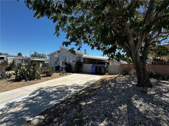 13999 Silver Lake Place, Victorville, CA 92395
