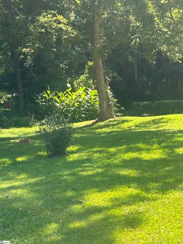 316 Pullham Road, Greenwood, SC 29646