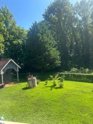 316 Pullham Road, Greenwood, SC 29646