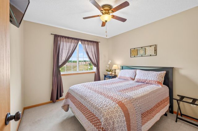 6193 Courtly Road E, Woodbury, MN 55125