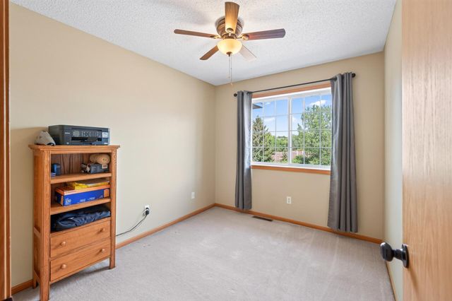 6193 Courtly Road E, Woodbury, MN 55125