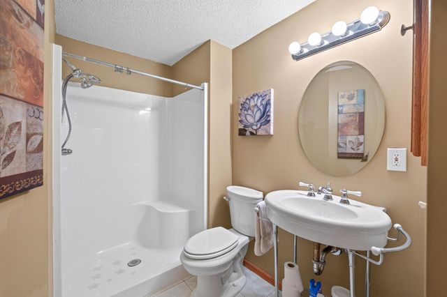 6193 Courtly Road E, Woodbury, MN 55125