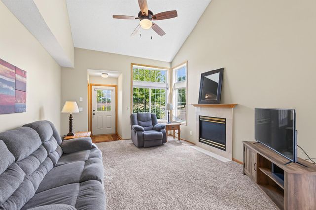 6193 Courtly Road E, Woodbury, MN 55125