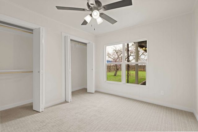 2340 Harris Lane, Haltom City, TX 76117