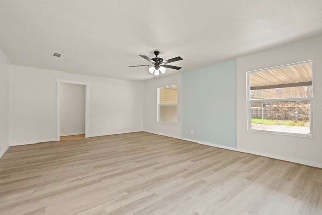 2340 Harris Lane, Haltom City, TX 76117