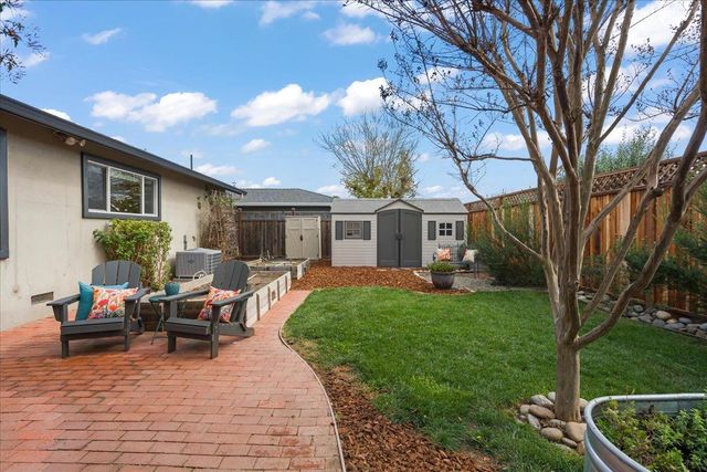 1330 Redwood Lane, Gilroy, CA 95020