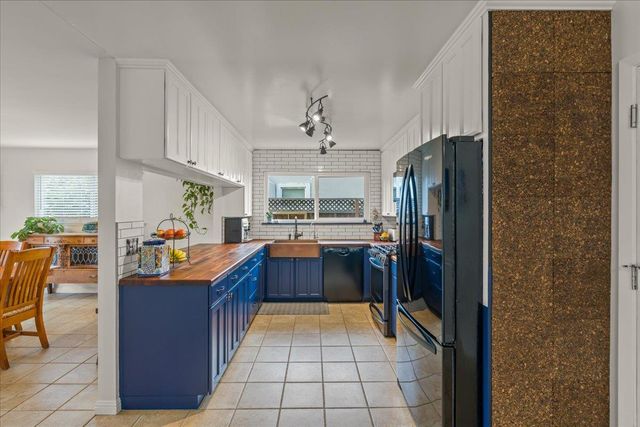 1330 Redwood Lane, Gilroy, CA 95020