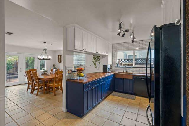 1330 Redwood Lane, Gilroy, CA 95020