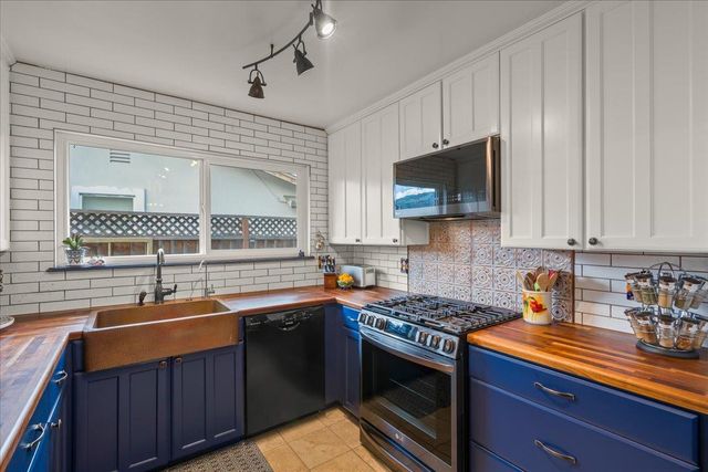 1330 Redwood Lane, Gilroy, CA 95020