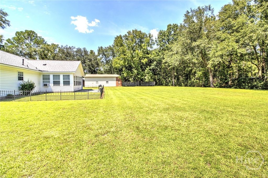 Image 36 of property listing at 6 Paddleford Drive, Rincon, GA 31326