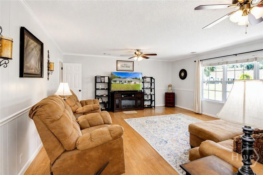 Image 5 of property listing at 6 Paddleford Drive, Rincon, GA 31326