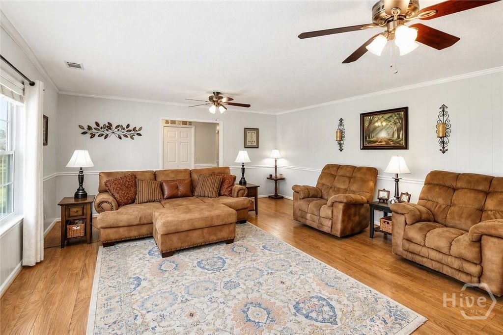 Image 8 of property listing at 6 Paddleford Drive, Rincon, GA 31326