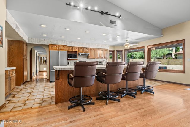 3714 E DAKOTA Drive, Phoenix, AZ 85044