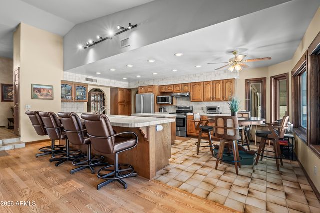 3714 E DAKOTA Drive, Phoenix, AZ 85044