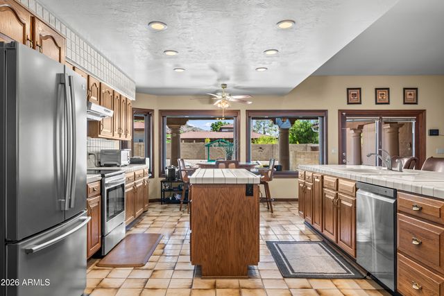 3714 E DAKOTA Drive, Phoenix, AZ 85044