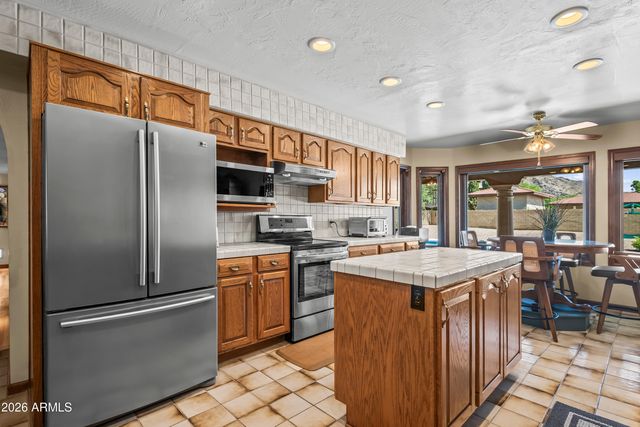 3714 E DAKOTA Drive, Phoenix, AZ 85044