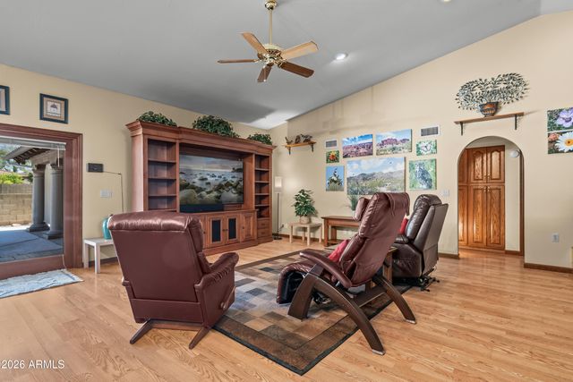 3714 E DAKOTA Drive, Phoenix, AZ 85044