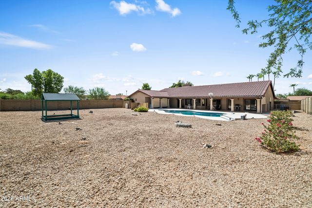 3714 E DAKOTA Drive, Phoenix, AZ 85044