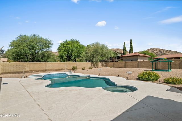 3714 E DAKOTA Drive, Phoenix, AZ 85044