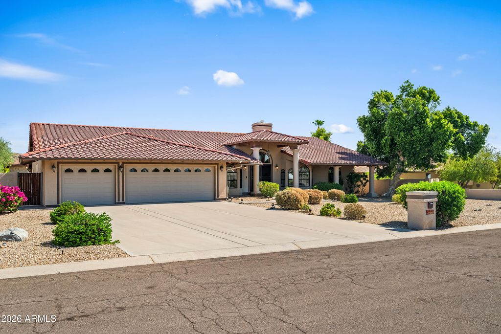 3714 E DAKOTA Drive, Phoenix, AZ 85044