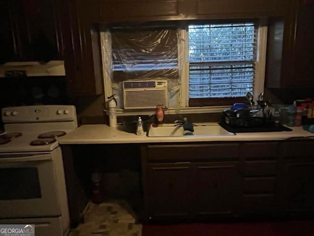 402 N Main Street, Swainsboro, GA 30401