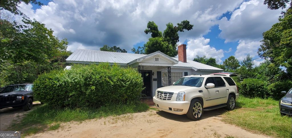 402 N Main Street, Swainsboro, GA 30401