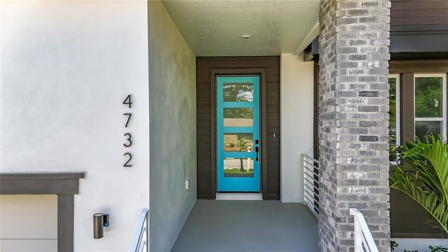 4732 W WALLCRAFT AVENUE, Tampa, FL 33611