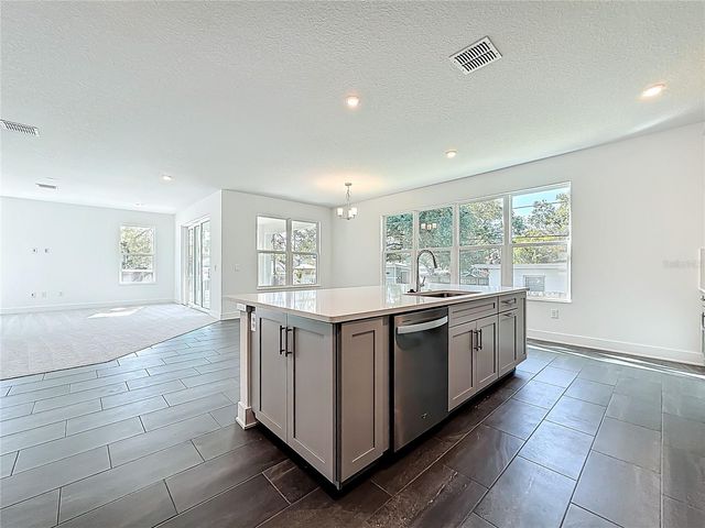 4732 W WALLCRAFT AVENUE, Tampa, FL 33611