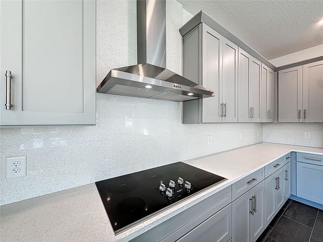 4732 W WALLCRAFT AVENUE, Tampa, FL 33611