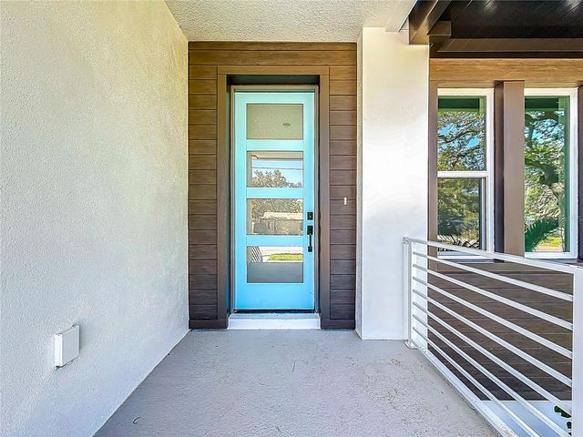 4732 W WALLCRAFT AVENUE, Tampa, FL 33611