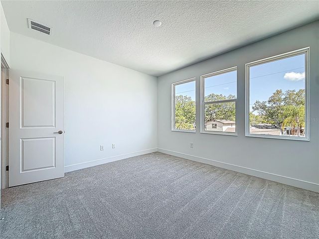 4732 W WALLCRAFT AVENUE, Tampa, FL 33611