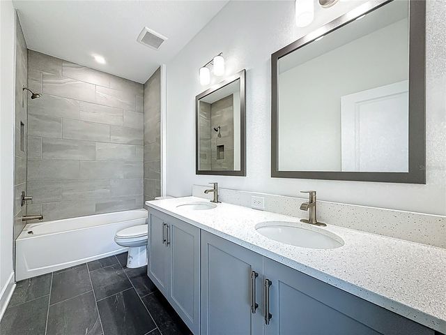 4732 W WALLCRAFT AVENUE, Tampa, FL 33611