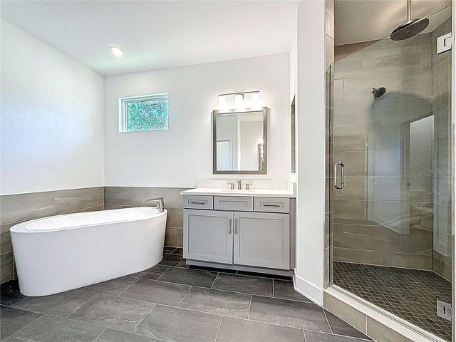 4732 W WALLCRAFT AVENUE, Tampa, FL 33611