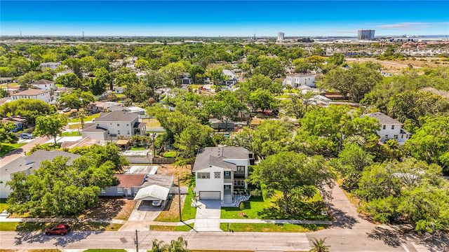 4732 W WALLCRAFT AVENUE, Tampa, FL 33611