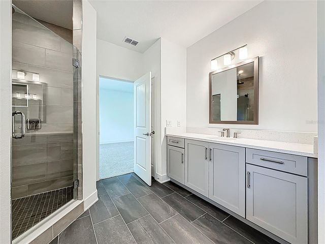 4732 W WALLCRAFT AVENUE, Tampa, FL 33611