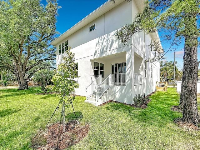 4732 W WALLCRAFT AVENUE, Tampa, FL 33611
