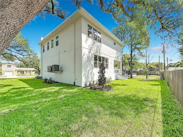 4732 W WALLCRAFT AVENUE, Tampa, FL 33611