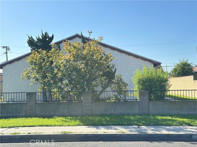 320 E 236th Street, Carson, CA 90745