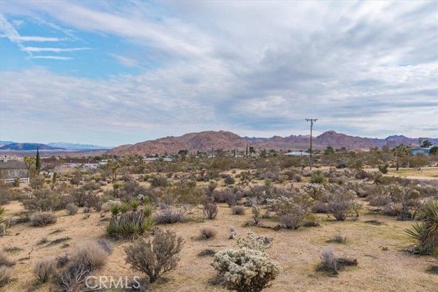 7032 Saddleback Road, Joshua Tree, CA 92252