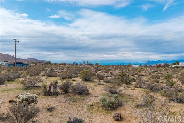 7032 Saddleback Road, Joshua Tree, CA 92252