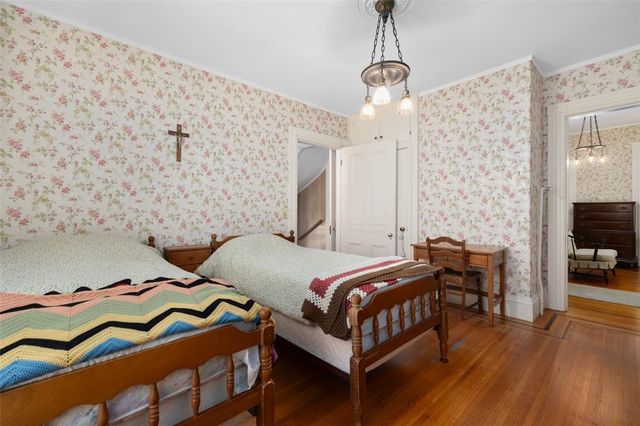 20 Bainbridge Avenue, Providence, RI 02909