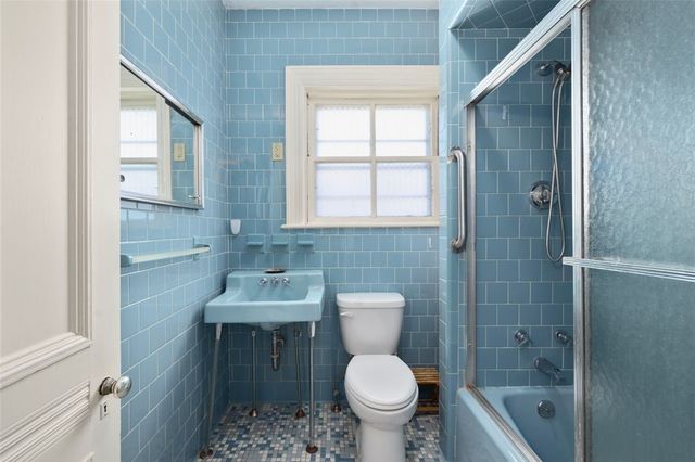 20 Bainbridge Avenue, Providence, RI 02909