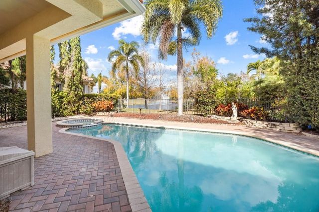 844 SW Pebble Lane, Palm City, FL 34990