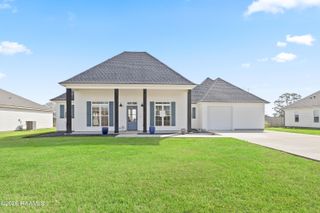 110 Louis Private Lane, Maurice, LA 70555