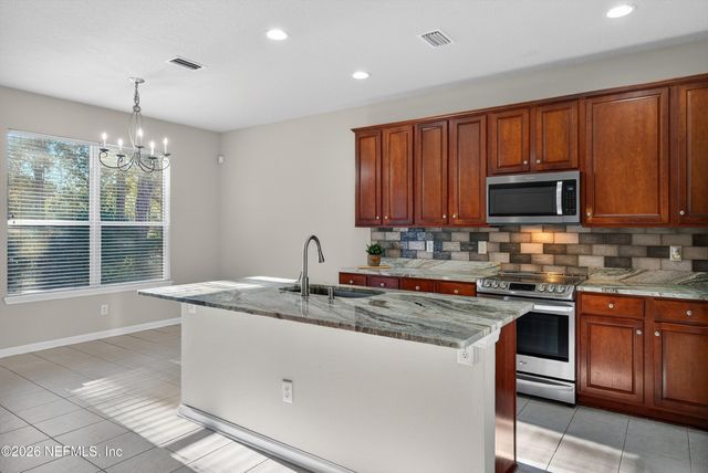 3902 HIGHGATE Court, Jacksonville, FL 32216